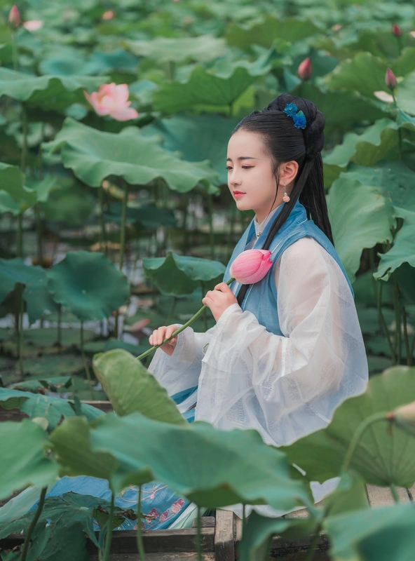 汉服写真成都约拍『莲花渡』 - 拿相机的执义